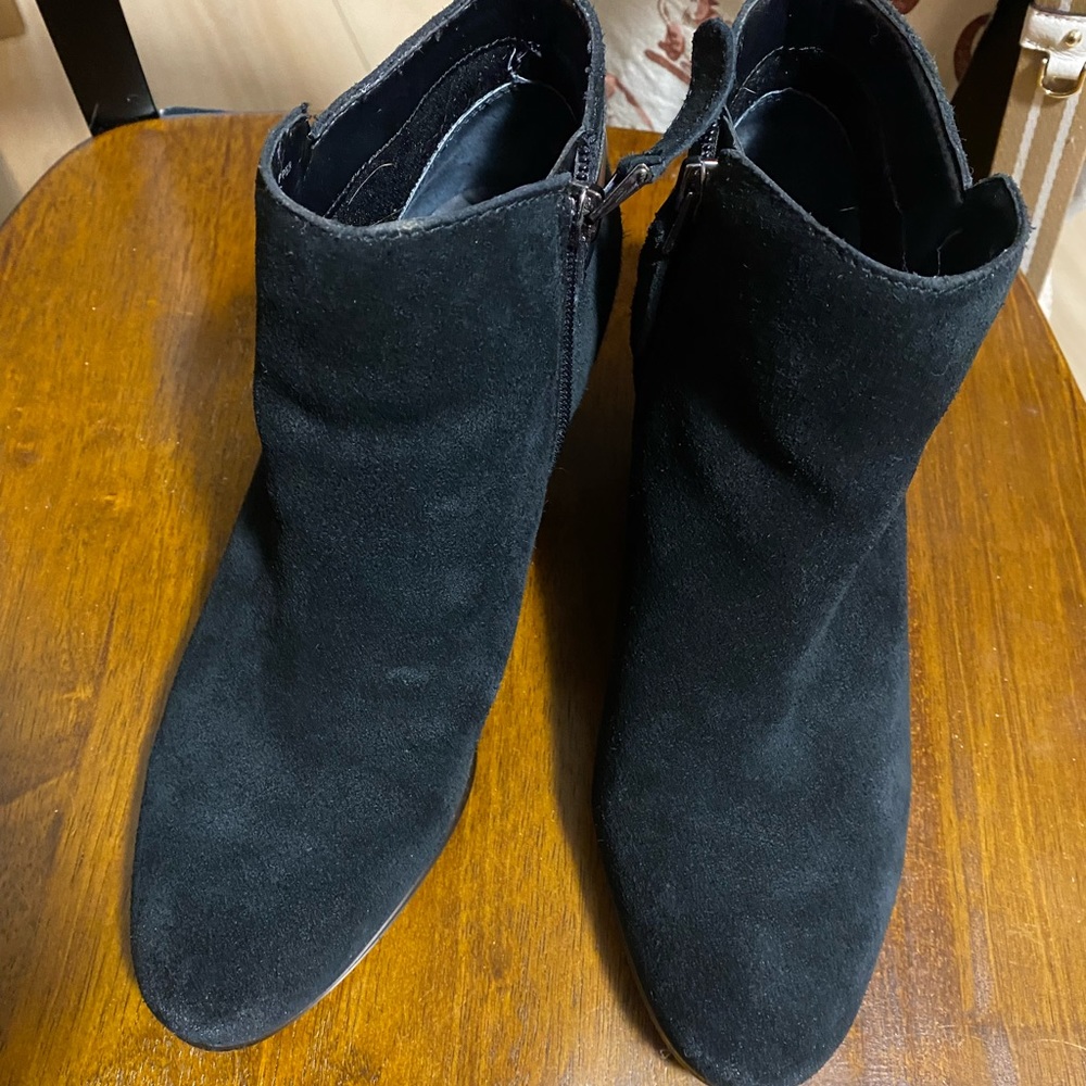 Guess suede black ankle boots women’s size 8